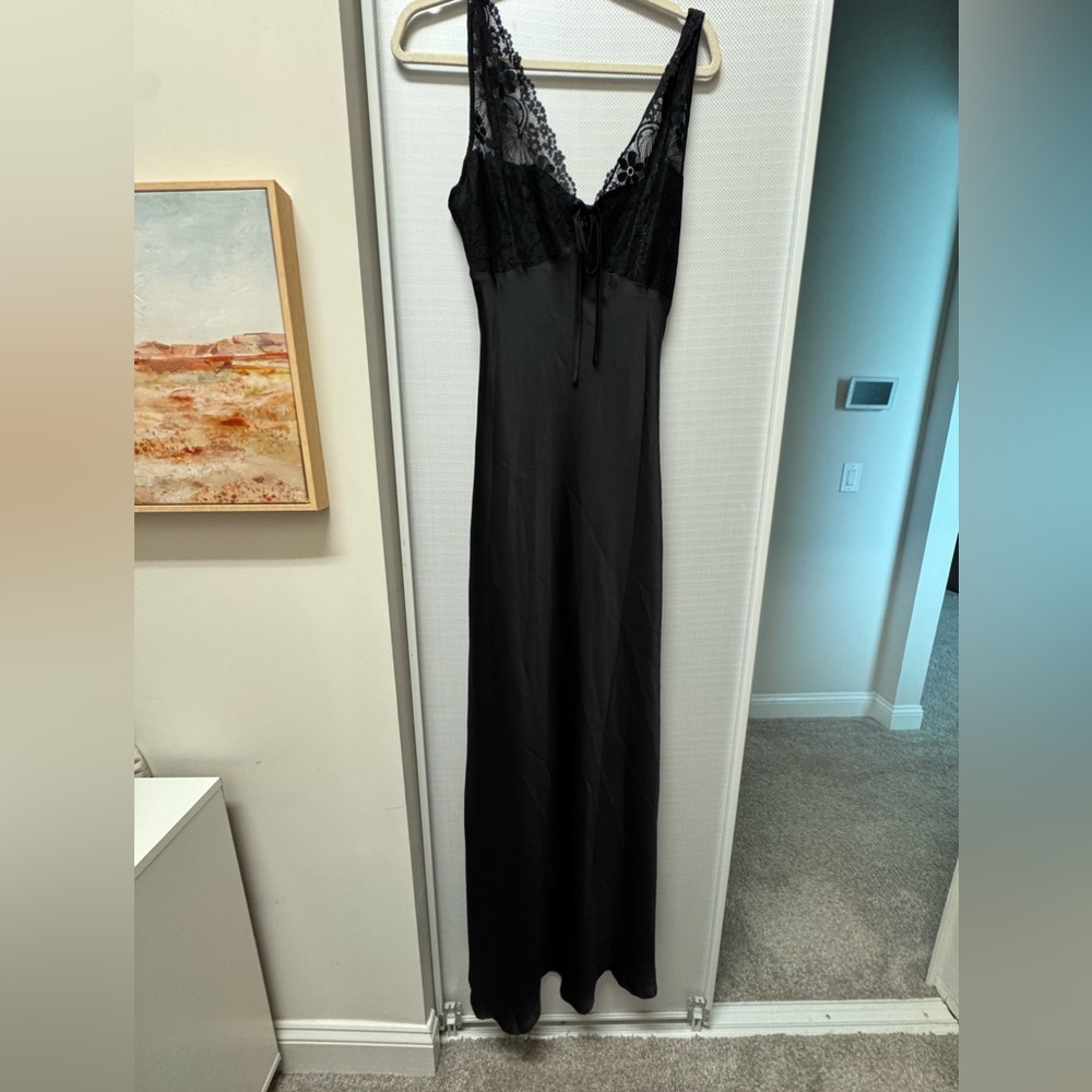 VICI floor length black slip dress with lace top. Size large. Never worn.